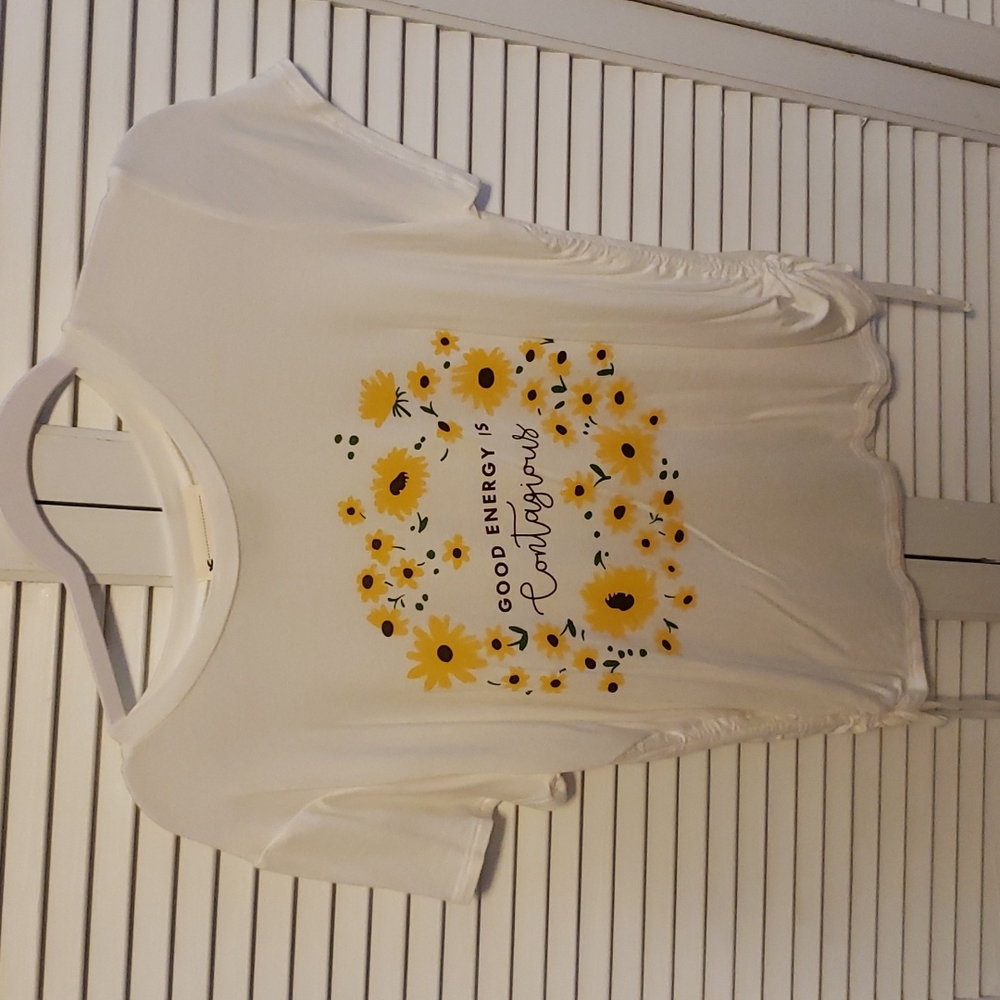 Cute tee short, that comes with a recipe in the back of the tag